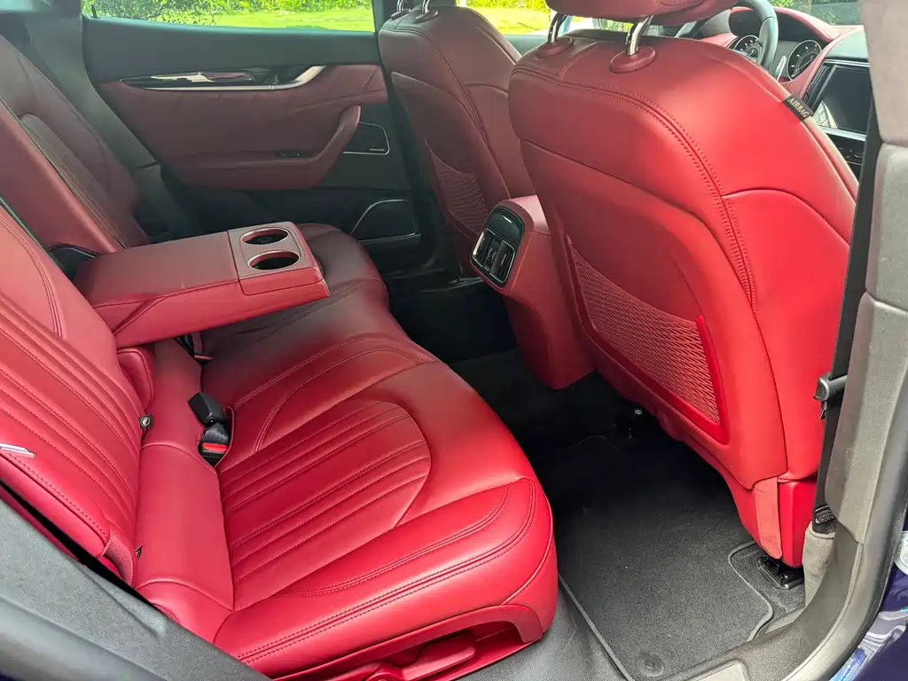 Maserati Levante — миниатюра 8