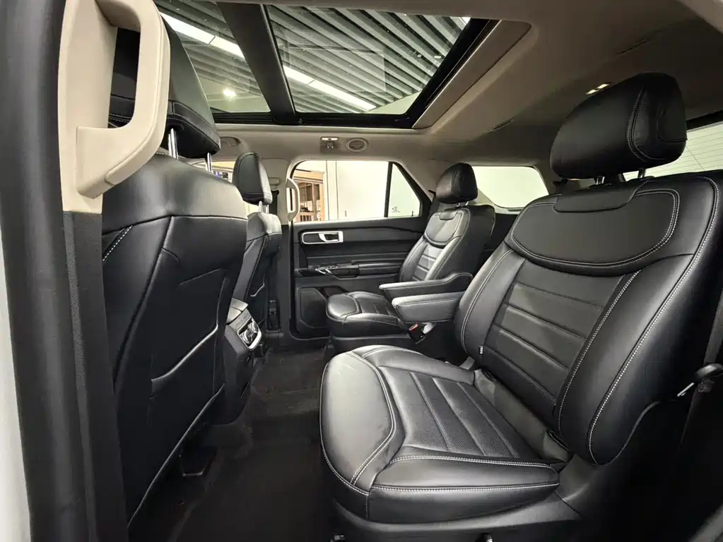 Ford Explorer — миниатюра 7