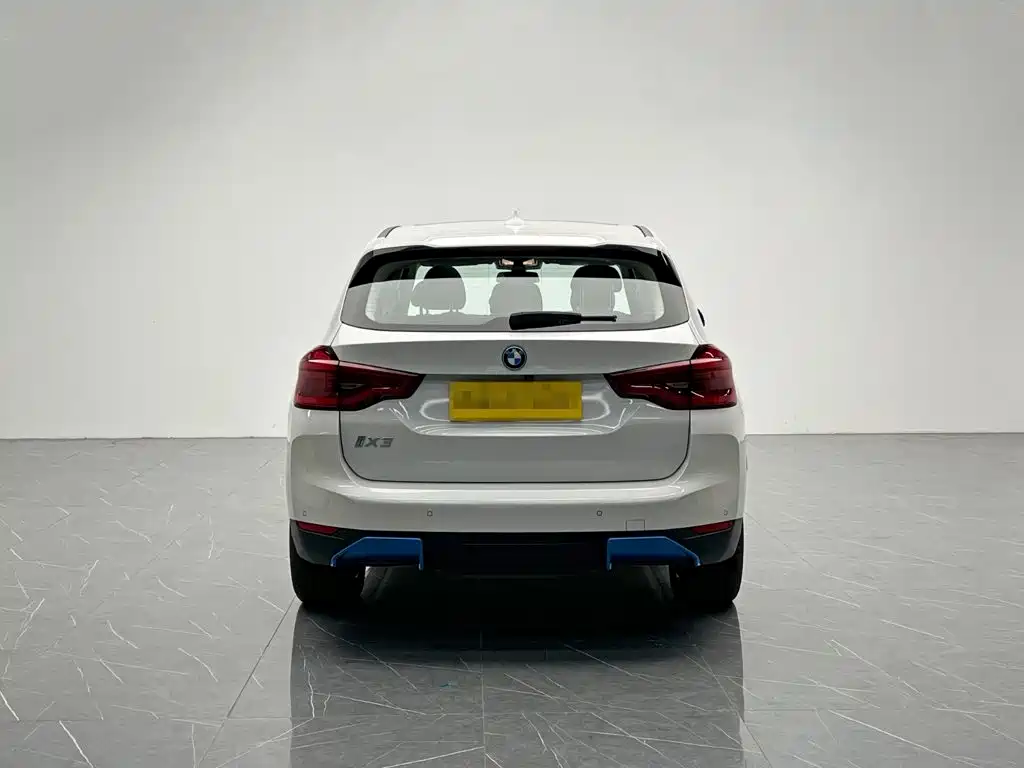 BMW iX3 — миниатюра 5