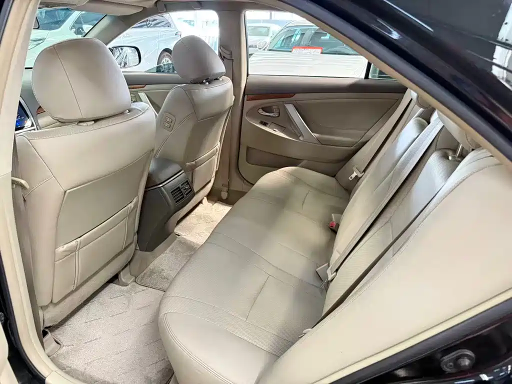Toyota Camry 2010 200G Luxury