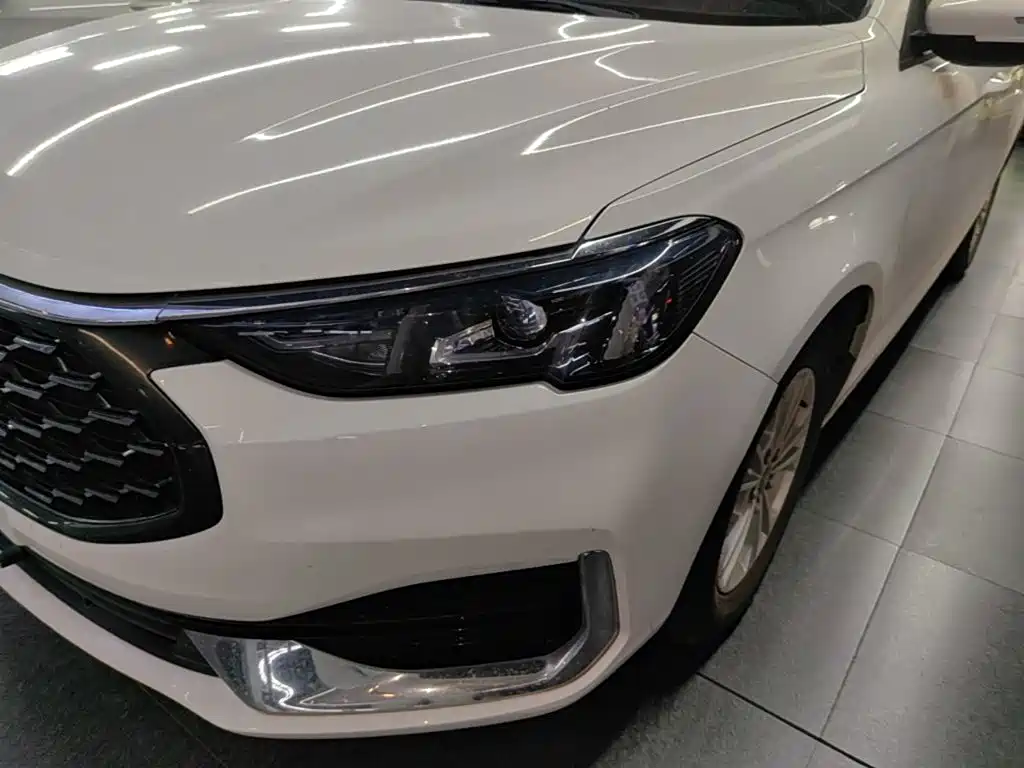 Ford Escort — миниатюра 24