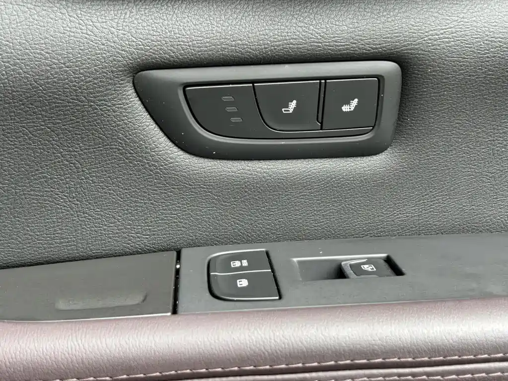 Cadillac CT6 — миниатюра 13