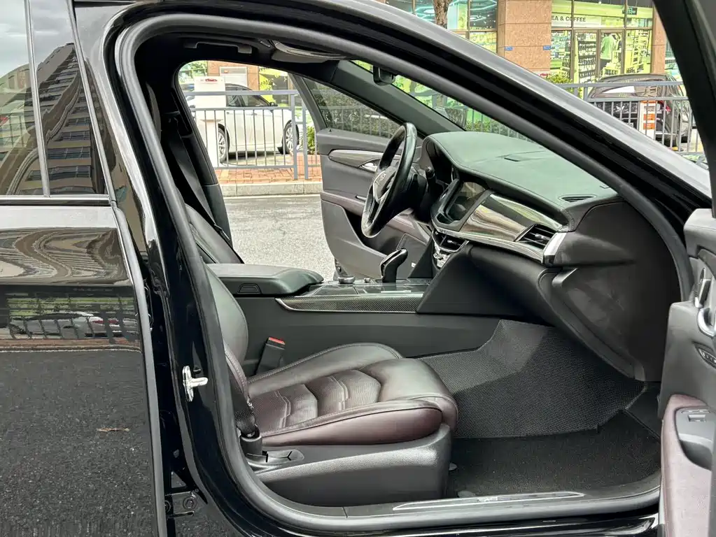 Cadillac CT6 — миниатюра 9