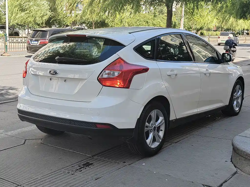 Ford Focus — миниатюра 6