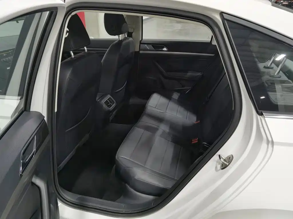 Volkswagen Lavida — миниатюра 15