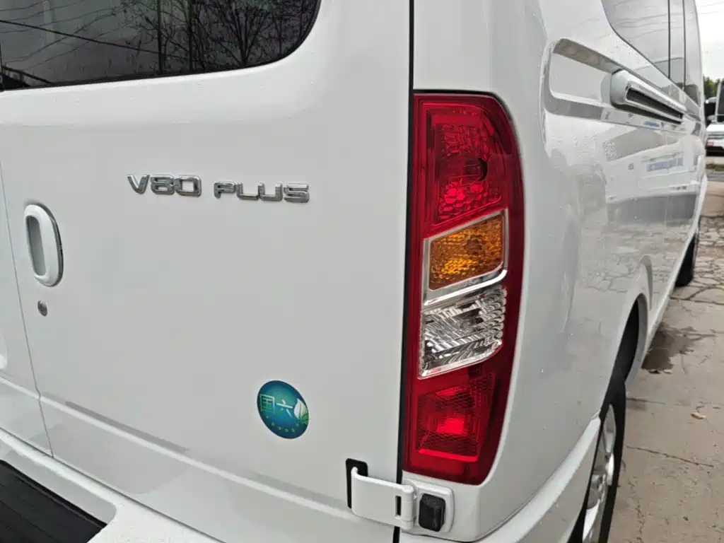 MAXUS V80 — миниатюра 8