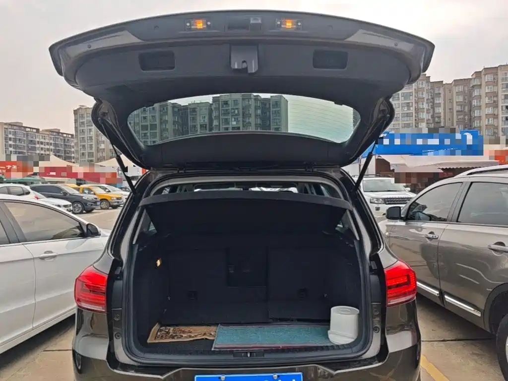 Volkswagen Tiguan — миниатюра 19