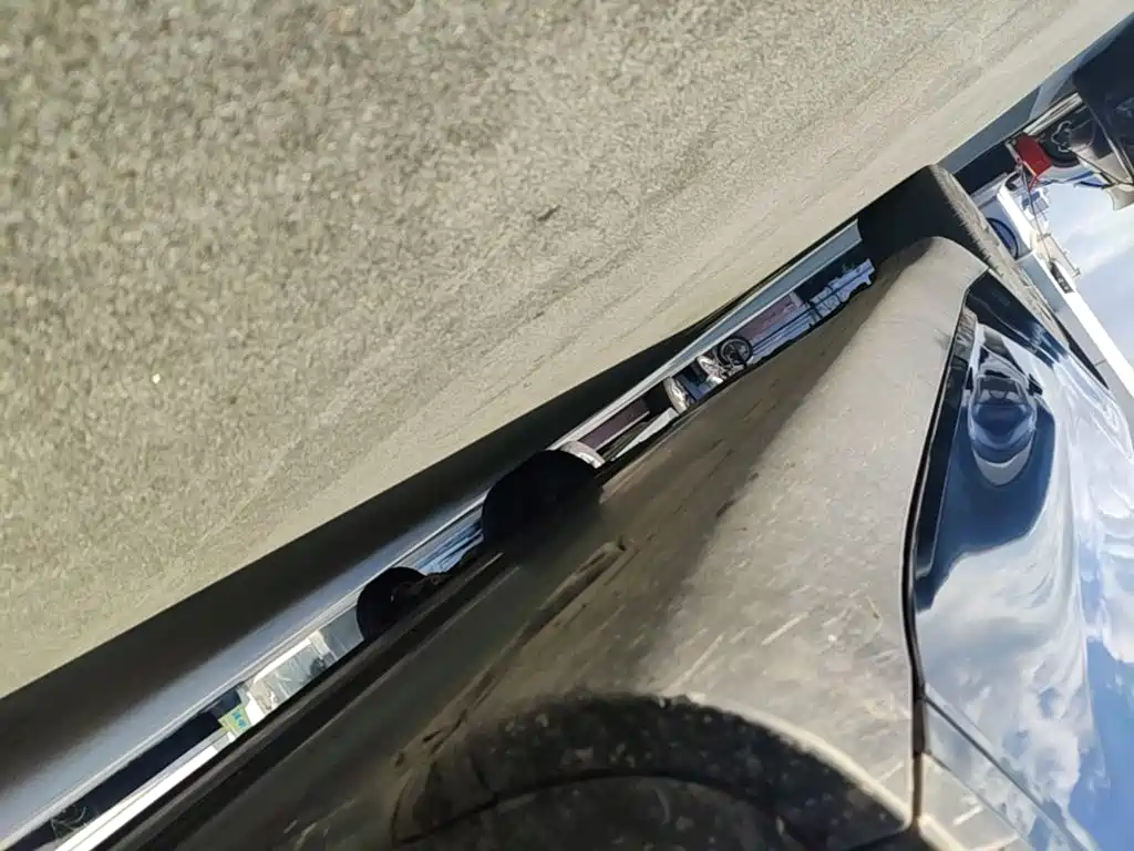 Tesla Model Y — миниатюра 21