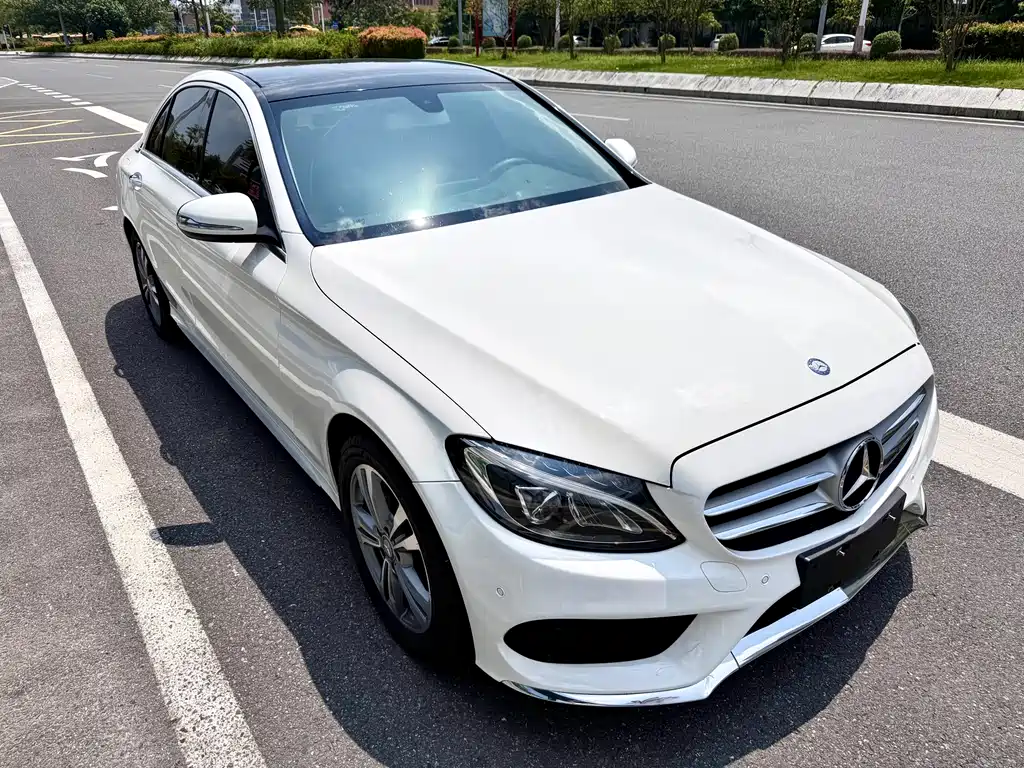 Mercedes-Benz C-Class — миниатюра 3