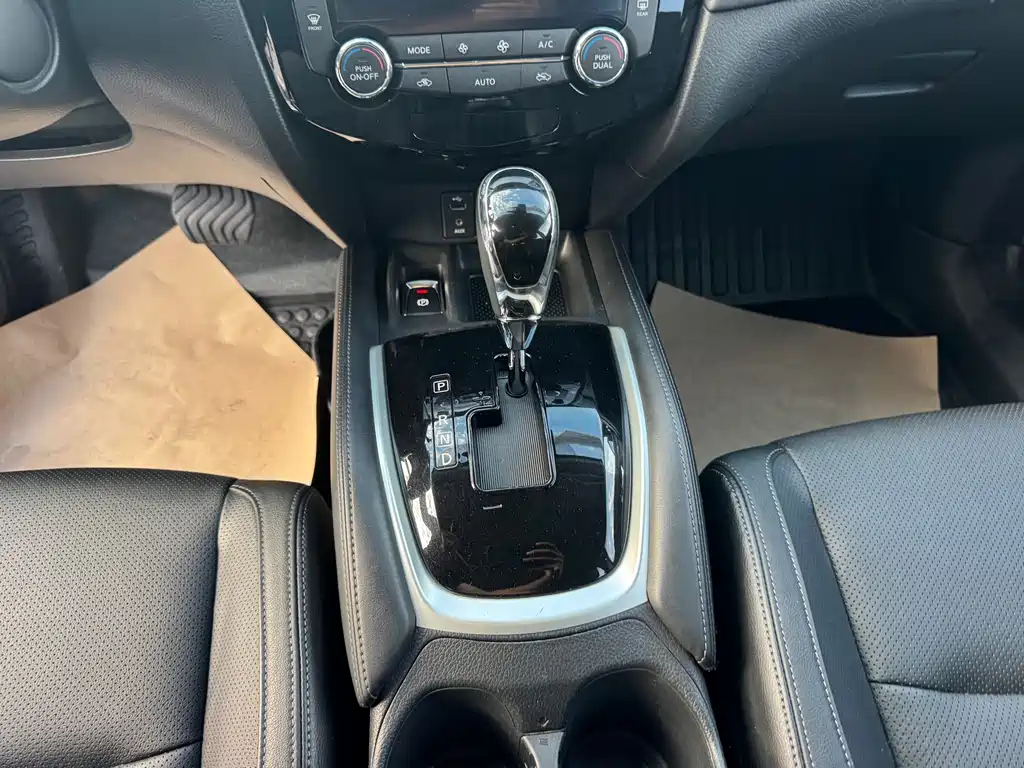 Nissan X-Trail — миниатюра 8