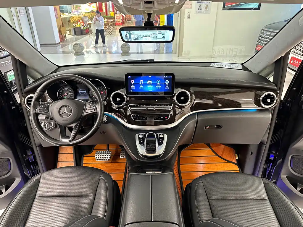 Mercedes-Benz V-Class — миниатюра 24