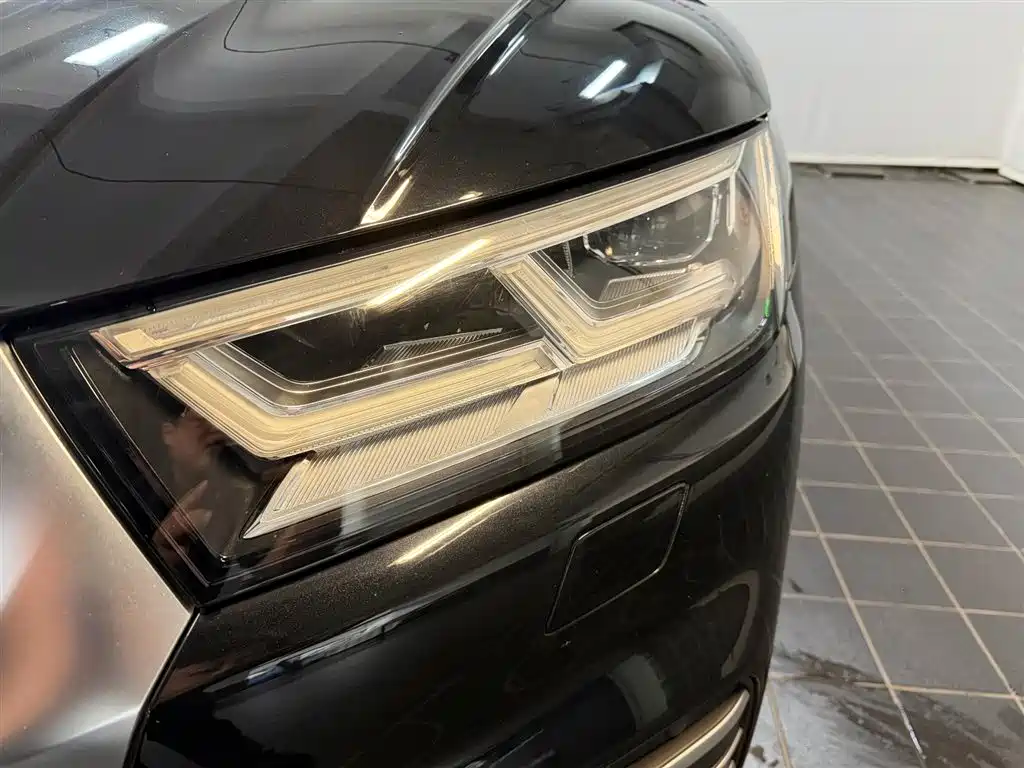 Audi Q5L 2018 40 TFSI Fashion VI