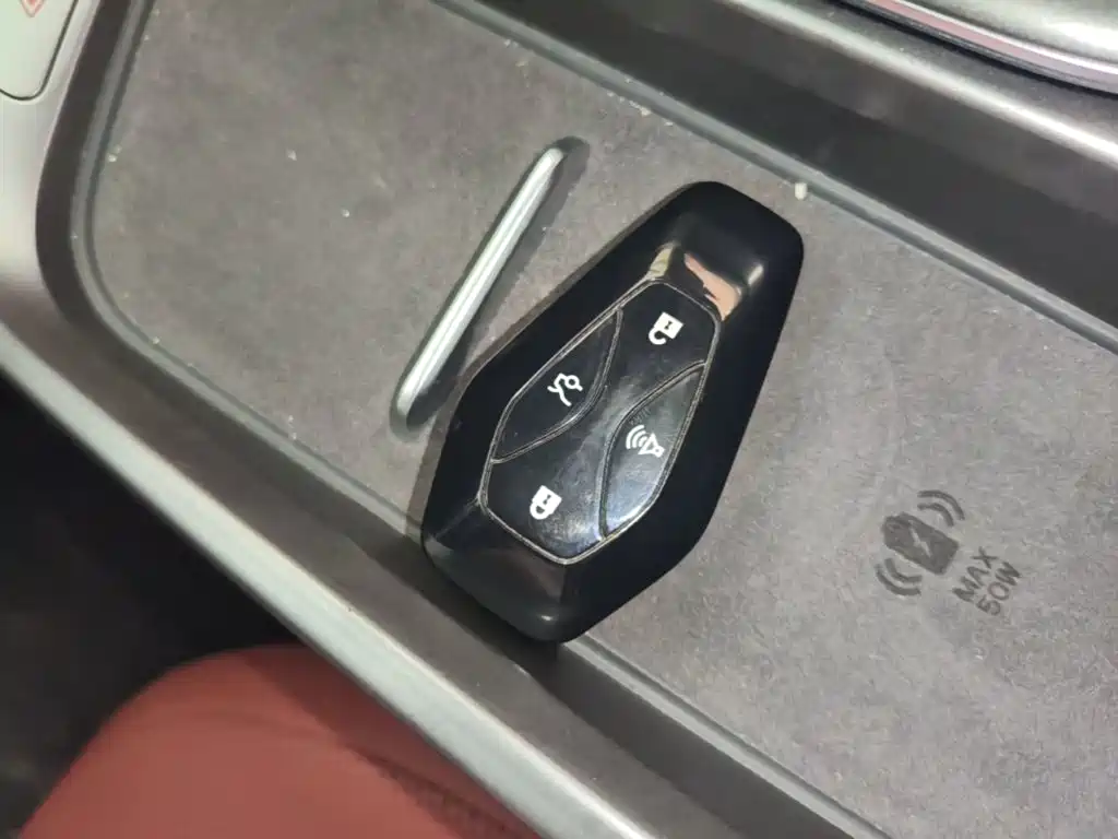 ARCFOX Alpha T5 — миниатюра 9