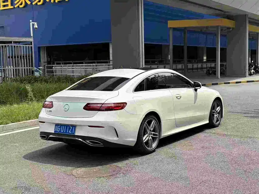 Mercedes-Benz E-Class (Import) — миниатюра 4