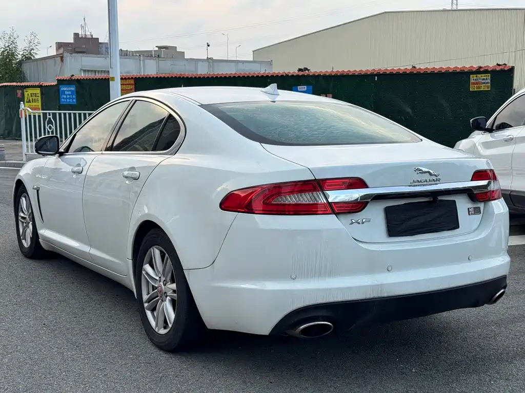 Jaguar XF — миниатюра 7