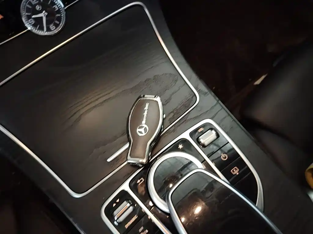 Mercedes-Benz C-Class — миниатюра 12