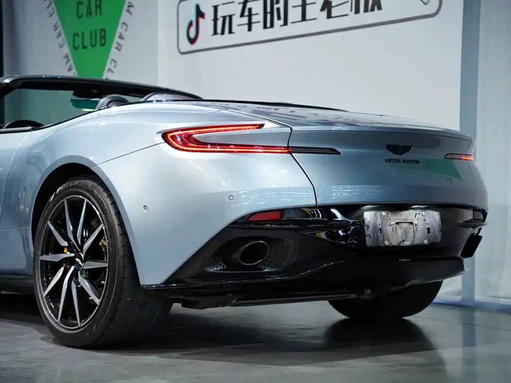 Aston Martin DB11 — миниатюра 42
