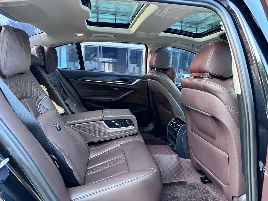 BMW 5 Series — миниатюра 16