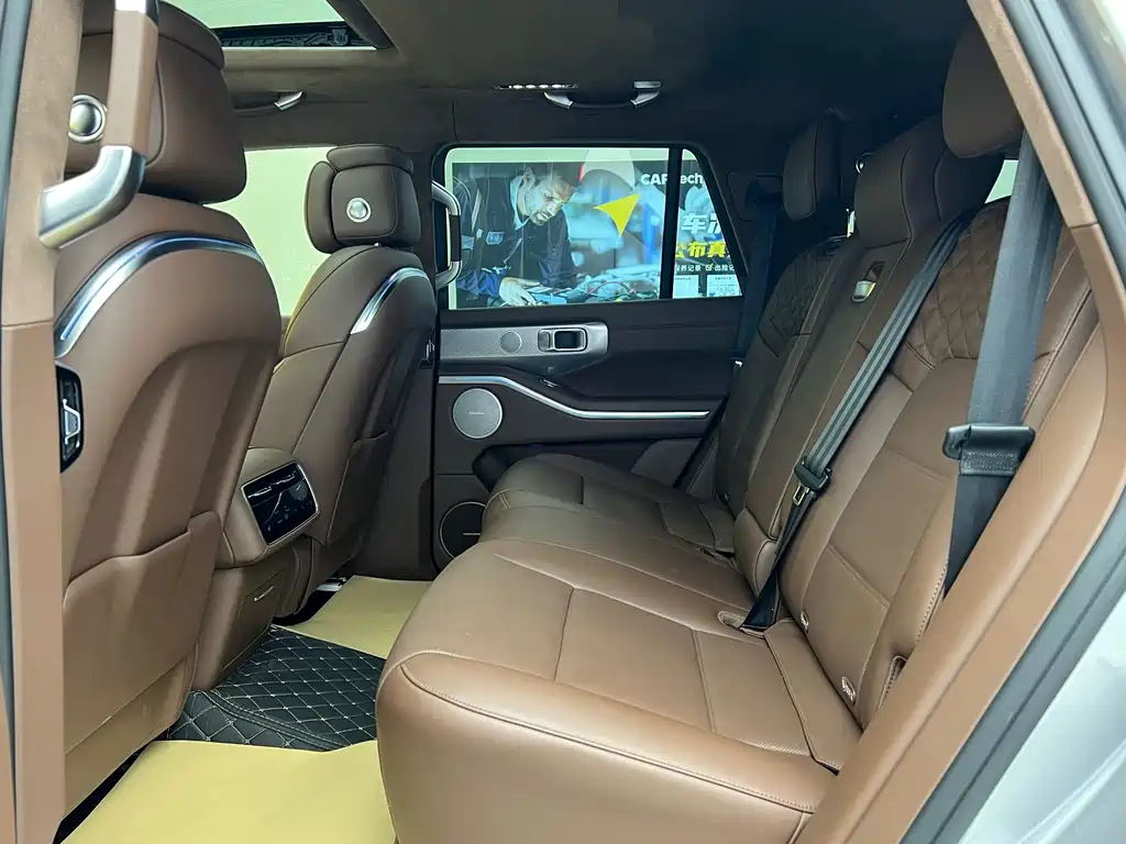 TANK TANK 700 NEW ENERGY