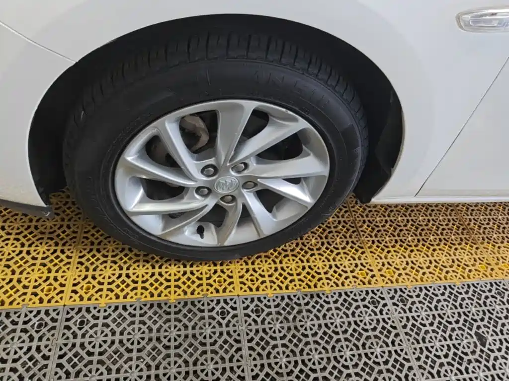 Buick Verano — миниатюра 23