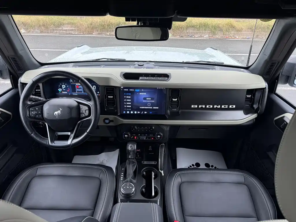 Ford Bronco — миниатюра 15