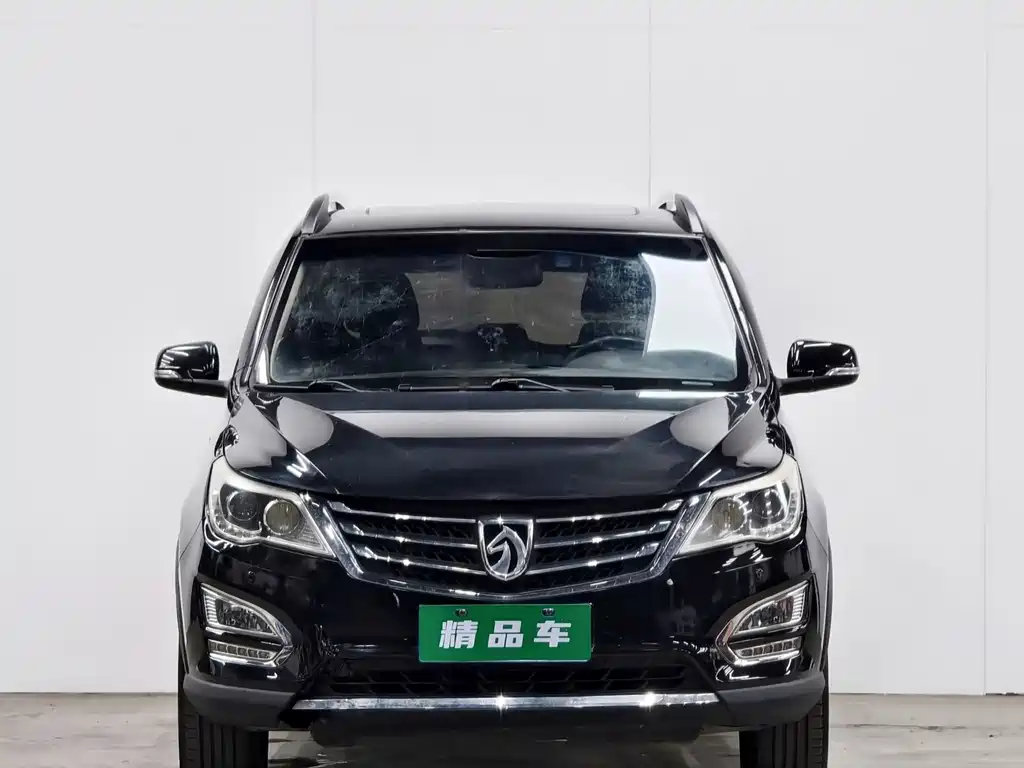 Baojun 560 2015 1.8L MT Luxury