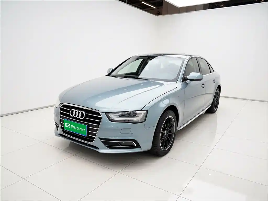Audi A4L 2015