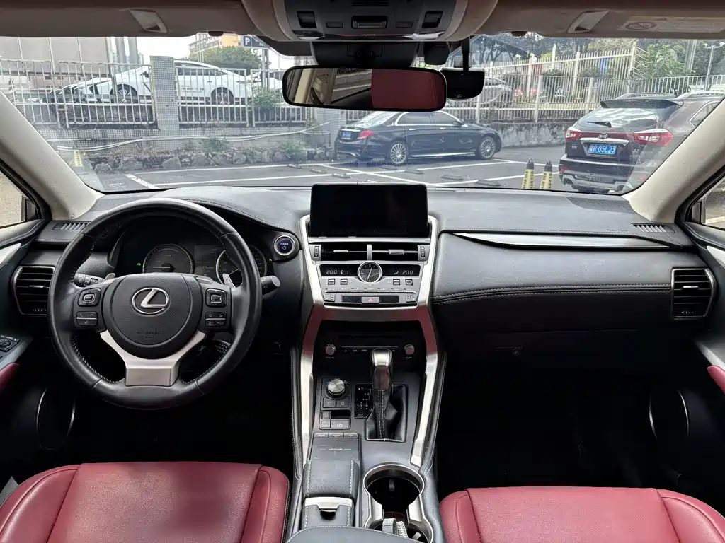 Lexus NX — миниатюра 10