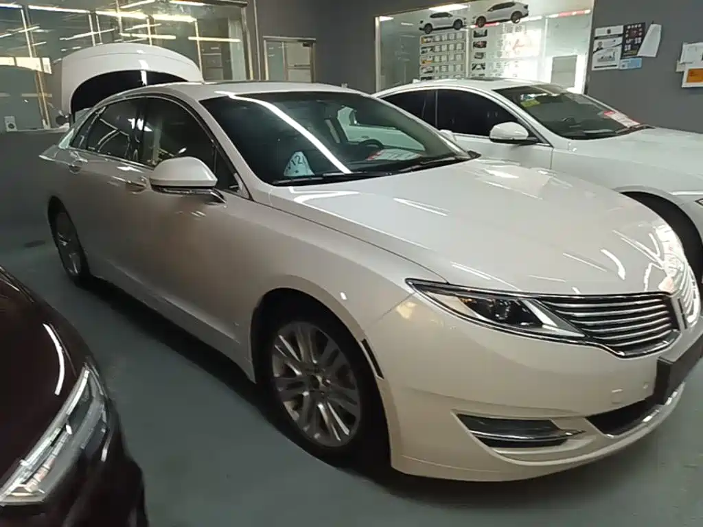 Lincoln MKZ — миниатюра 4
