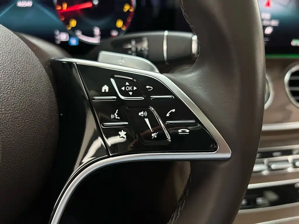 Mercedes-Benz E-Class — миниатюра 25