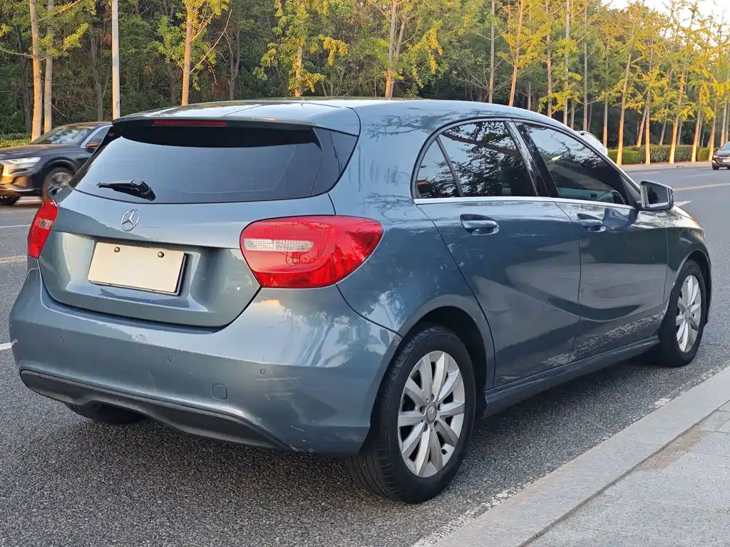 Mercedes-Benz A-Class (Import) — миниатюра 7