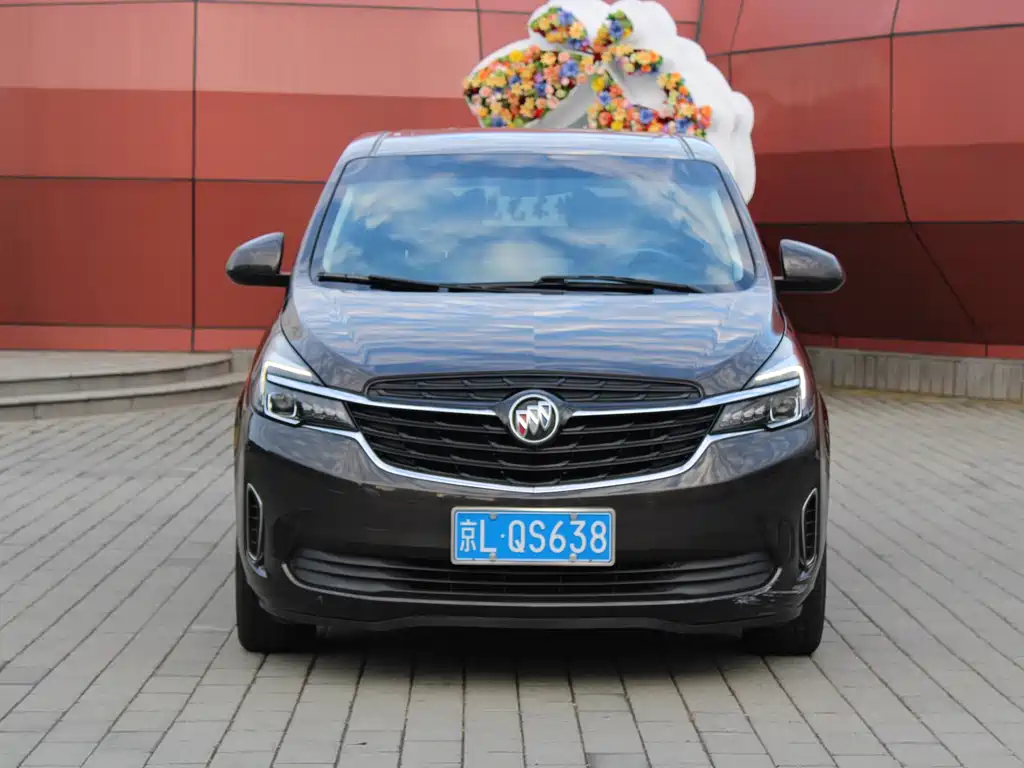 Buick GL8 — миниатюра 2