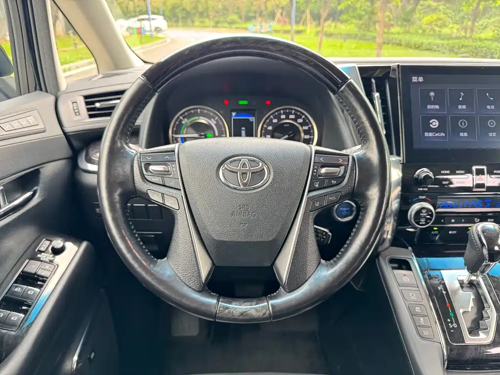Toyota Vellfire — миниатюра 20