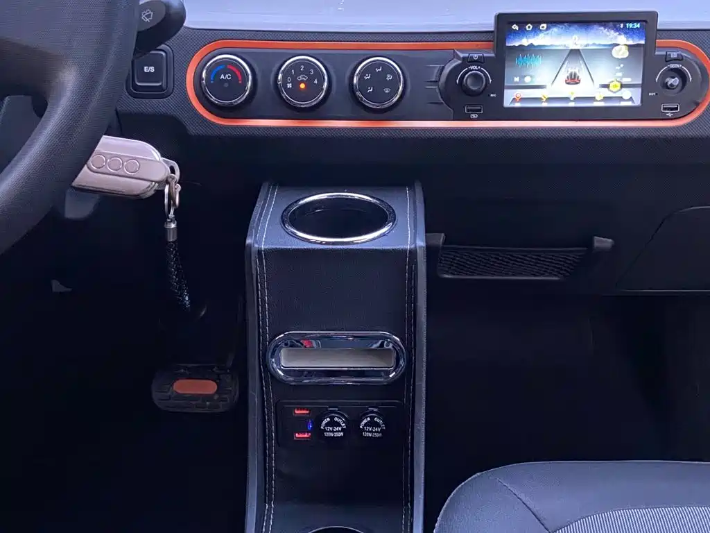 Wuling MINIEV — миниатюра 10