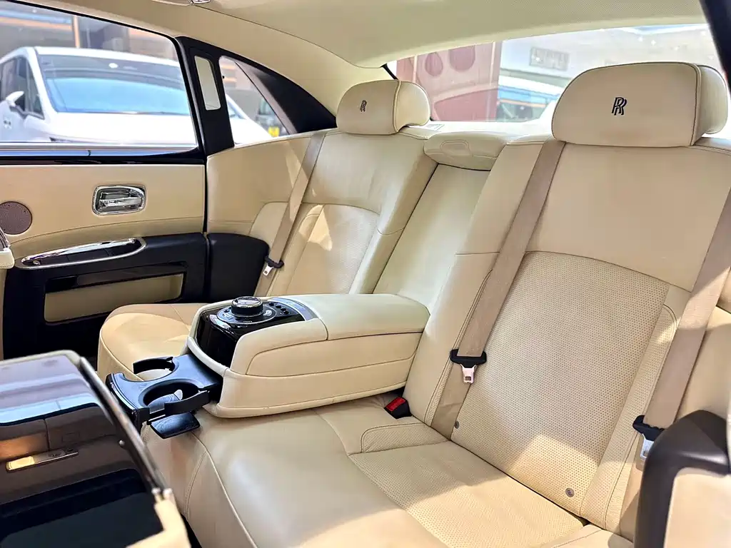 Rolls-Royce Ghost 2010 6.6T Standard