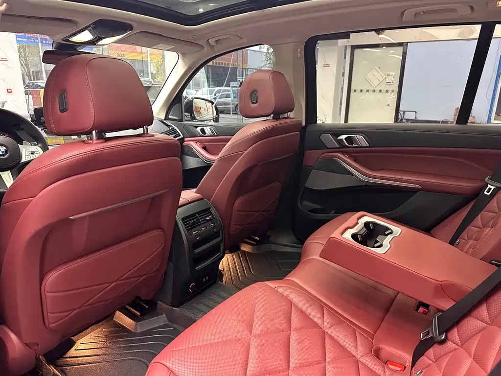 BMW X5 2022 xDrive 30Li Premium M Sport