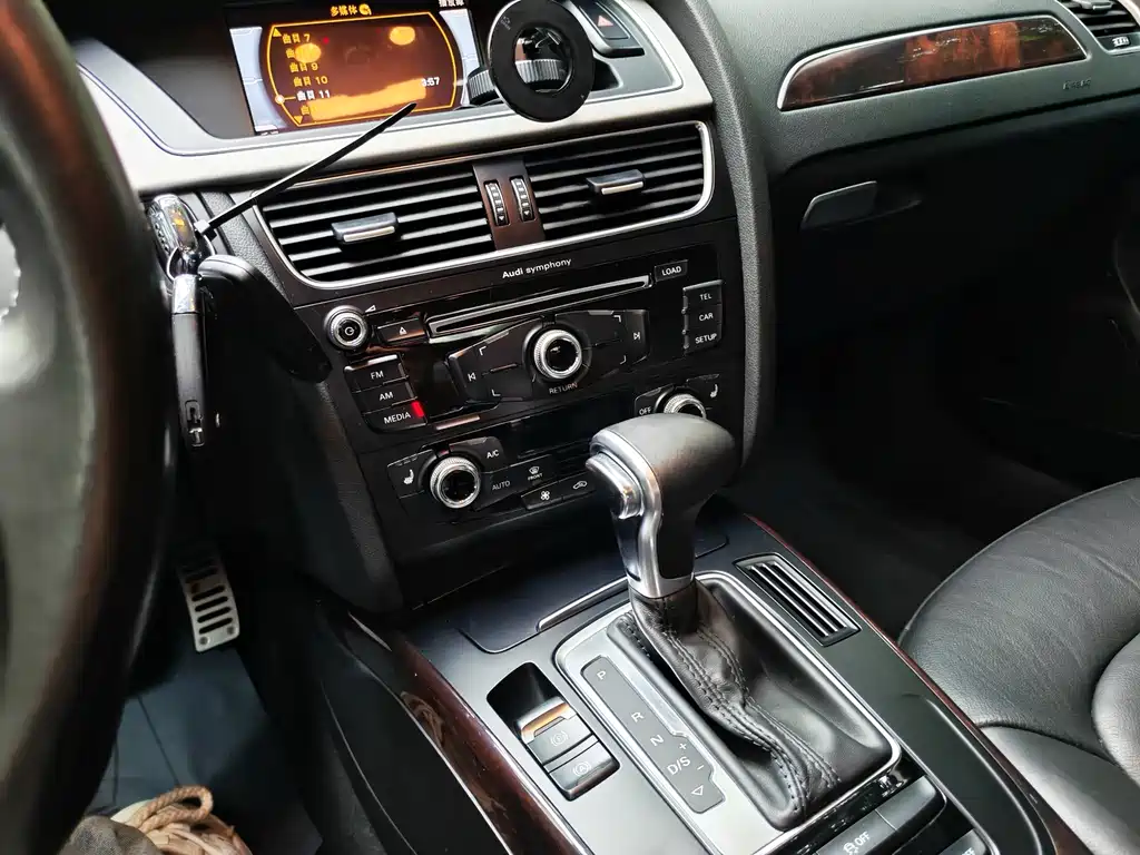 Audi A4L — миниатюра 12