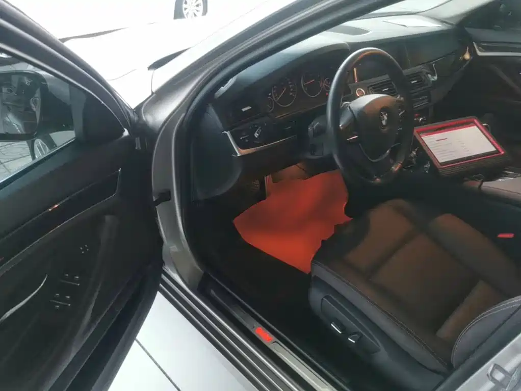 BMW 5 Series — миниатюра 15
