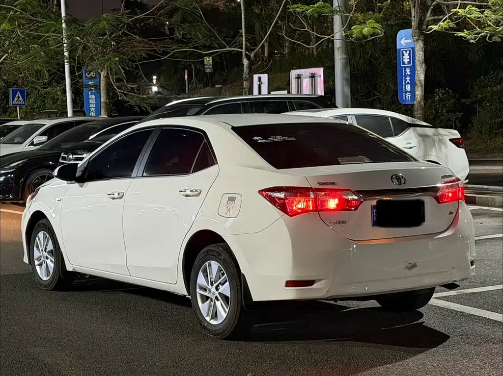 TOYOTA COROLLA