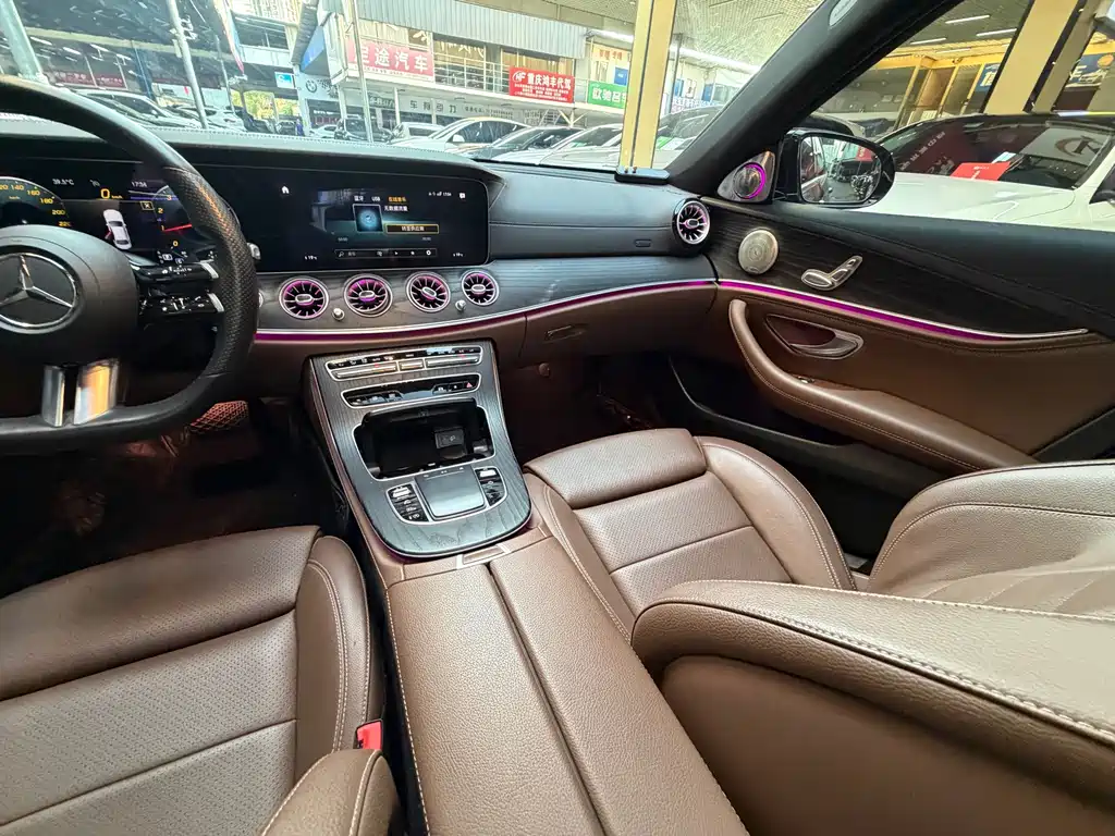 Mercedes-Benz E-Class — миниатюра 21