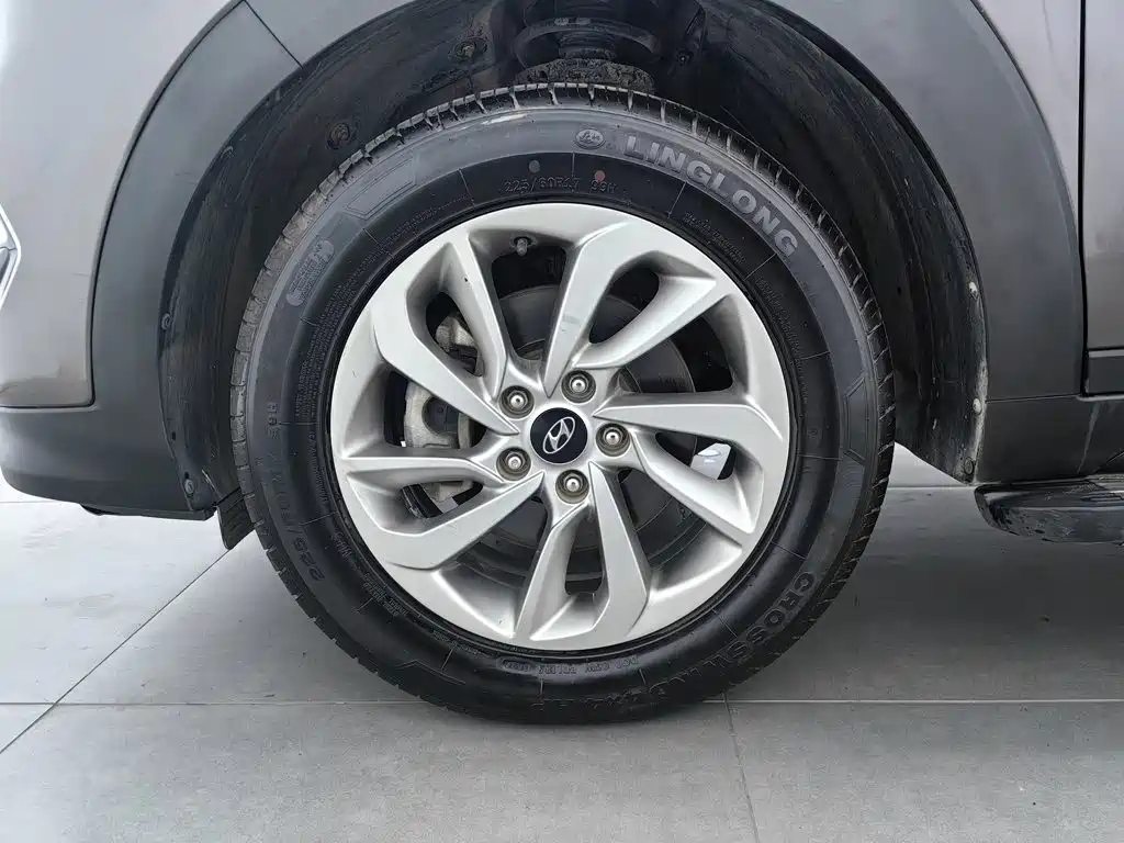 Hyundai Tucson — миниатюра 17