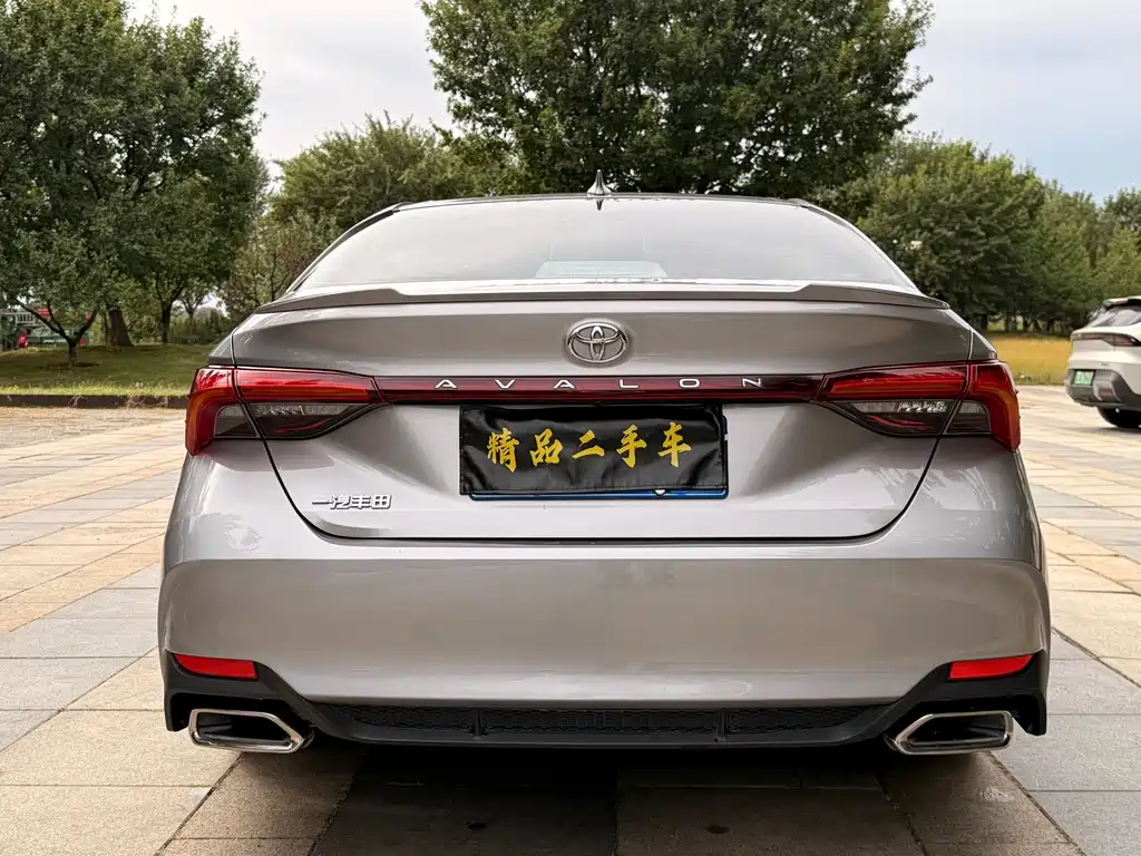 Toyota Avalon — миниатюра 8