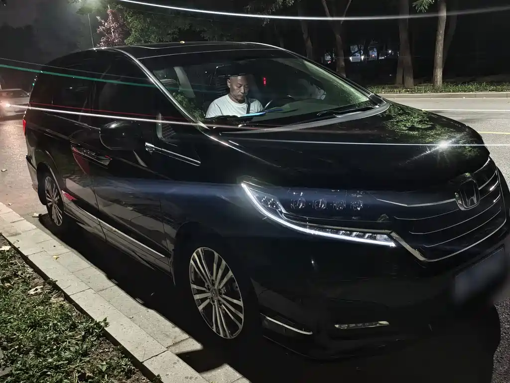 Honda Elysion — миниатюра 3