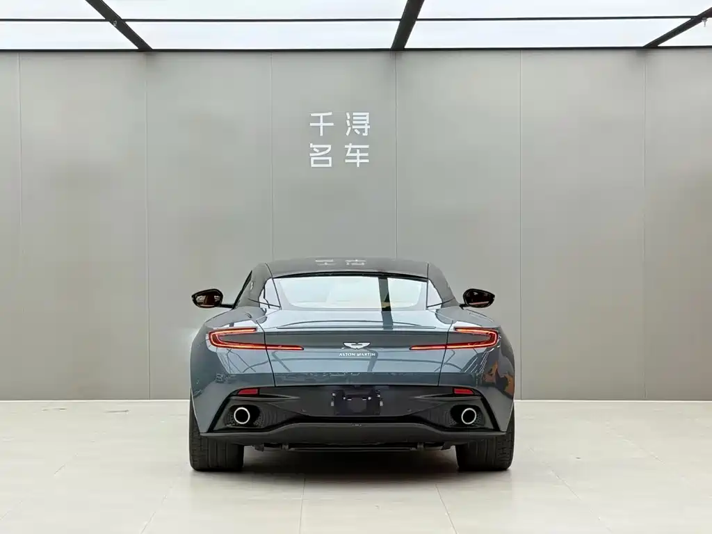 Aston Martin DB11 4.0T V8 Coupe, фото 15