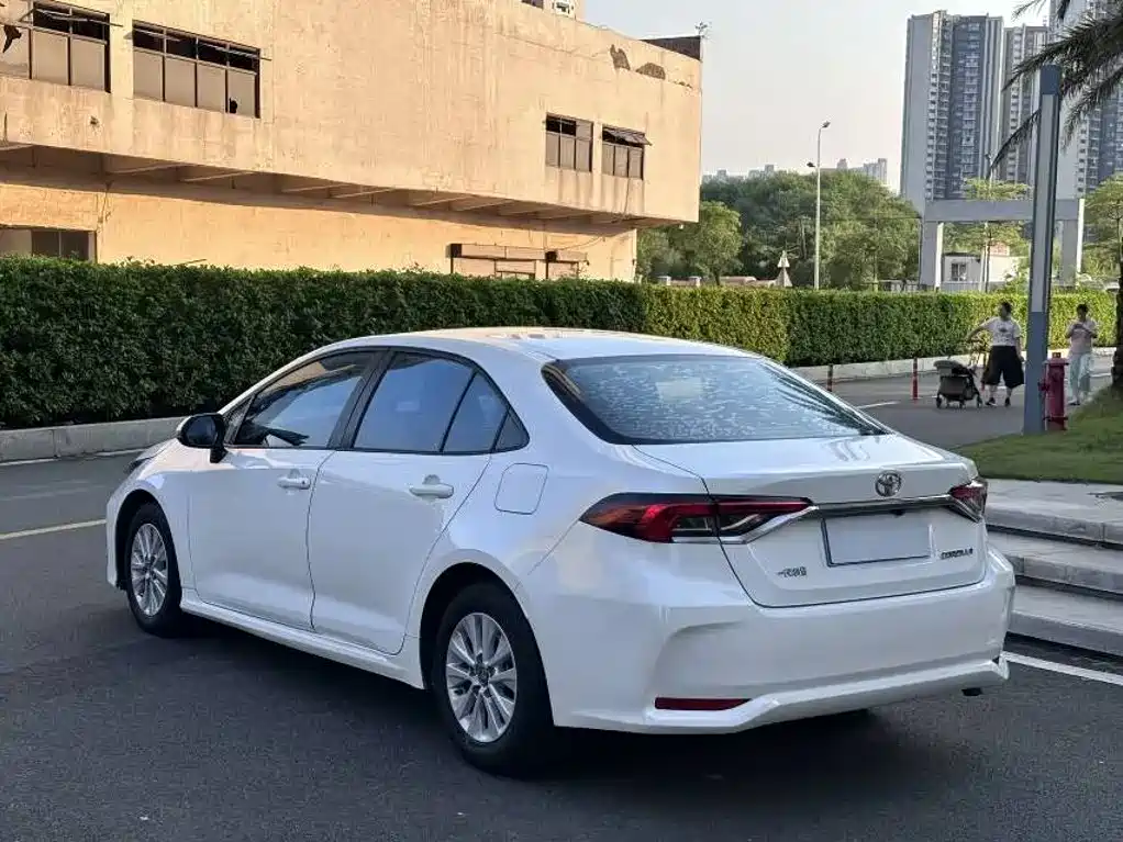 Toyota Corolla — миниатюра 6