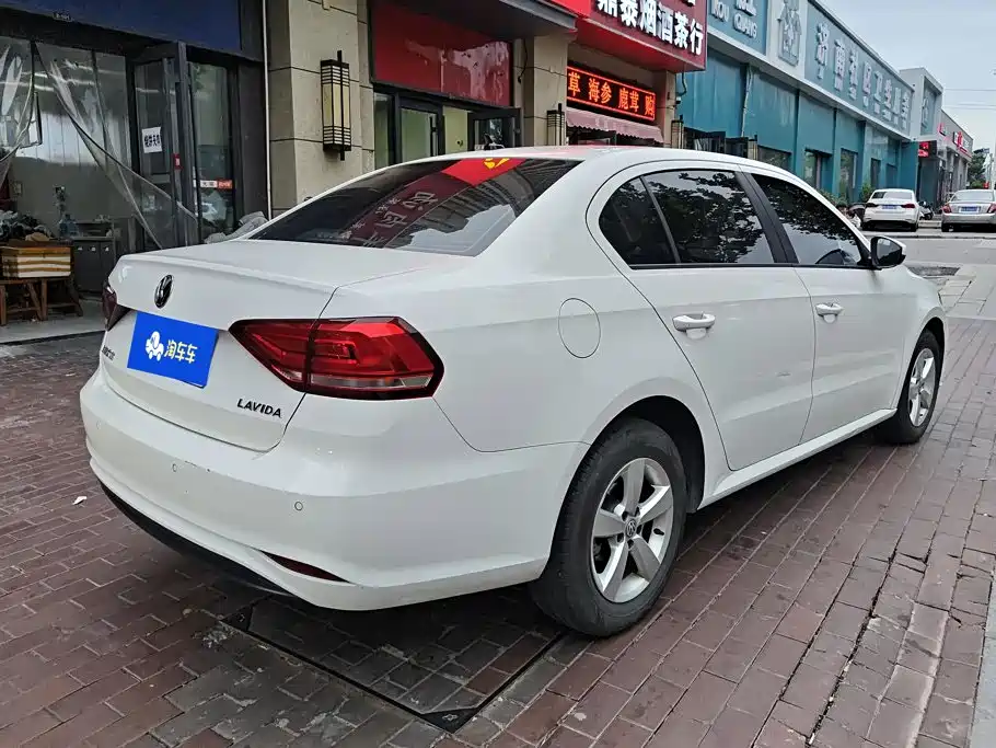 Volkswagen Lavida — миниатюра 3