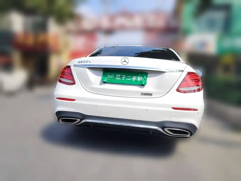 Mercedes-Benz E-Class — миниатюра 5