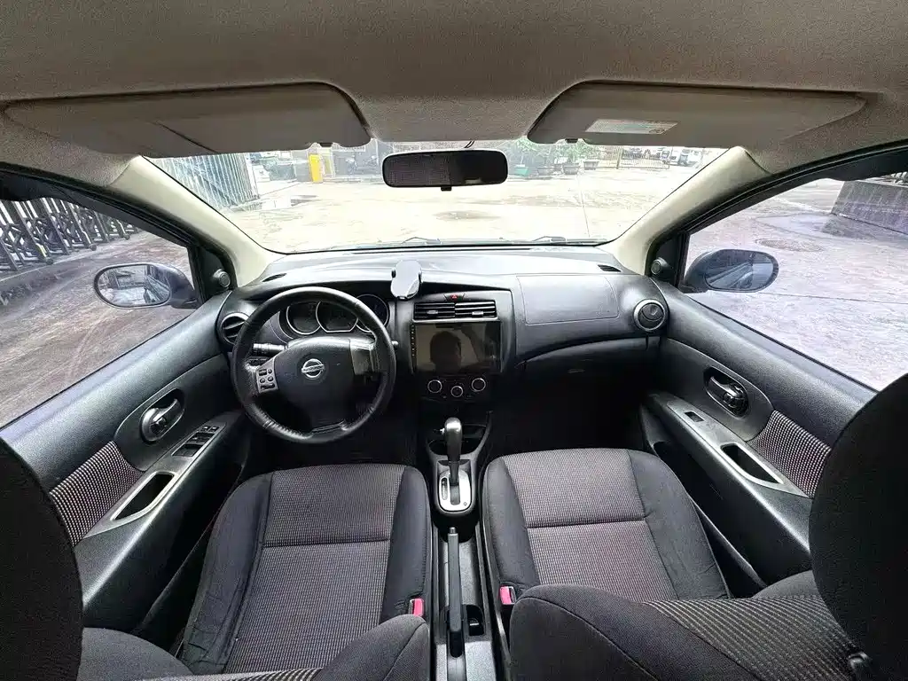 Nissan Livina — миниатюра 3