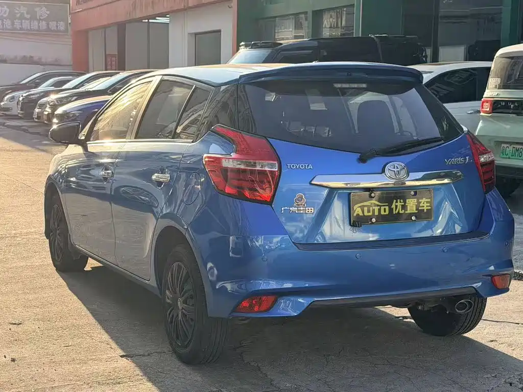 Toyota Yaris L — миниатюра 9