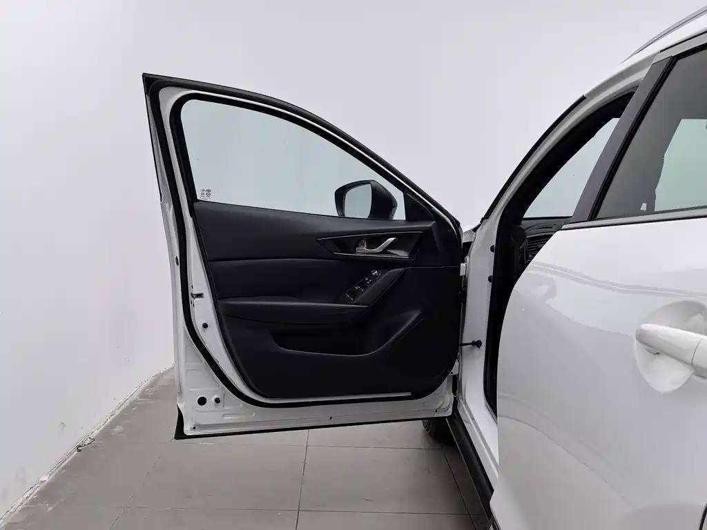 Mazda CX-4 — миниатюра 8